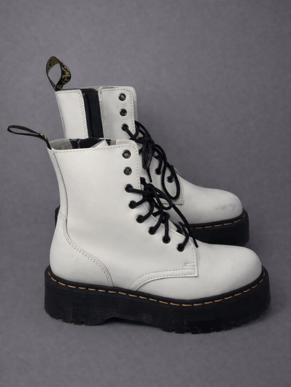 Dr Marten Unisex Jadon lace up platform boots